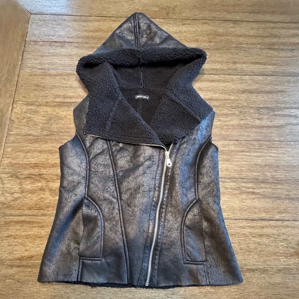 Dolce Cabo Womens‎ Black Faux Leather Sherpa Lined Asymmetrical Zip Hooded Vest